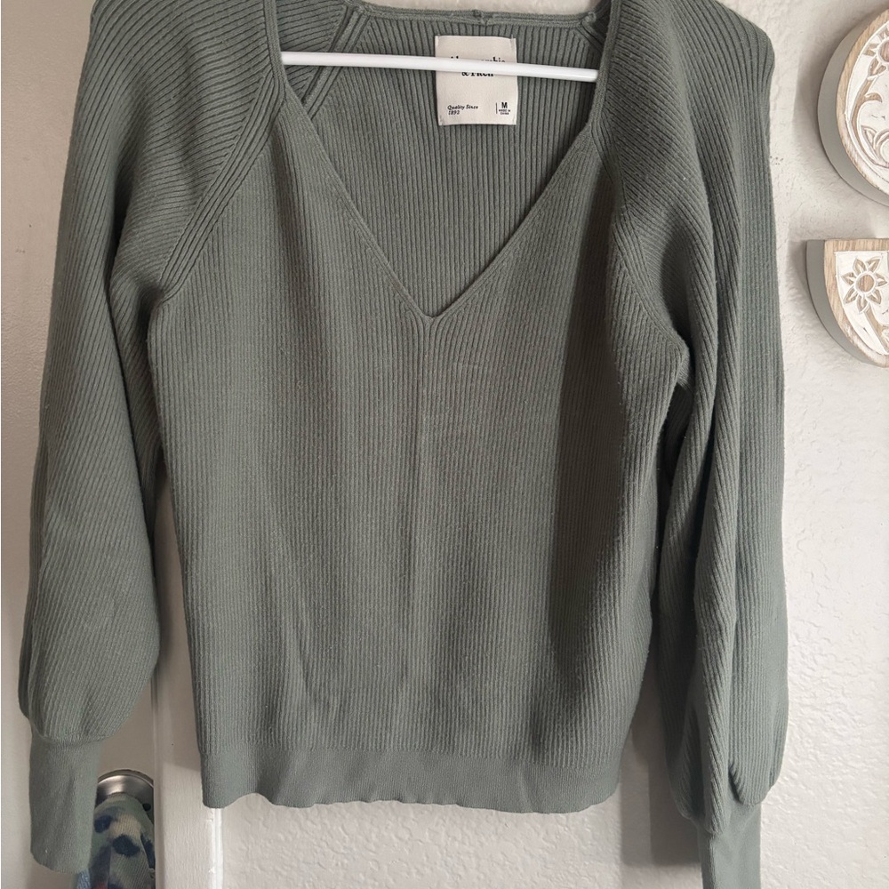 Abercrombie & Fitch Green V-Neck Sweater Knit Long Sleeve